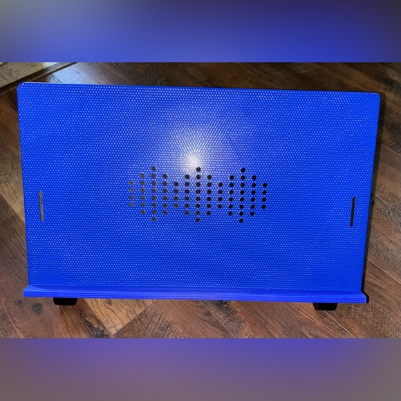 Uncaged Ergonomics Laptop Stand Holder - Picture 6 of 16